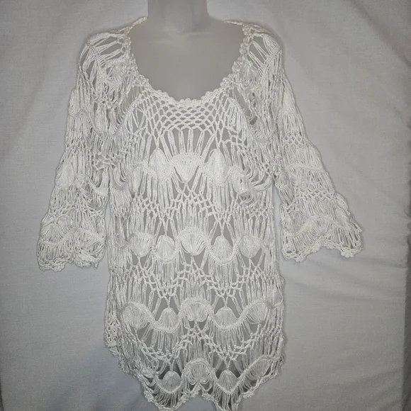 Sioni Crocheted Open Weave Cream Tunic Top GUC 22" PTP - Picture 1 of 8